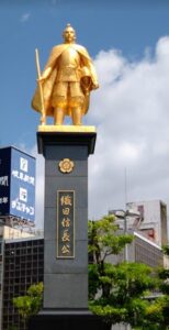 JR岐阜駅の織田信長公像
